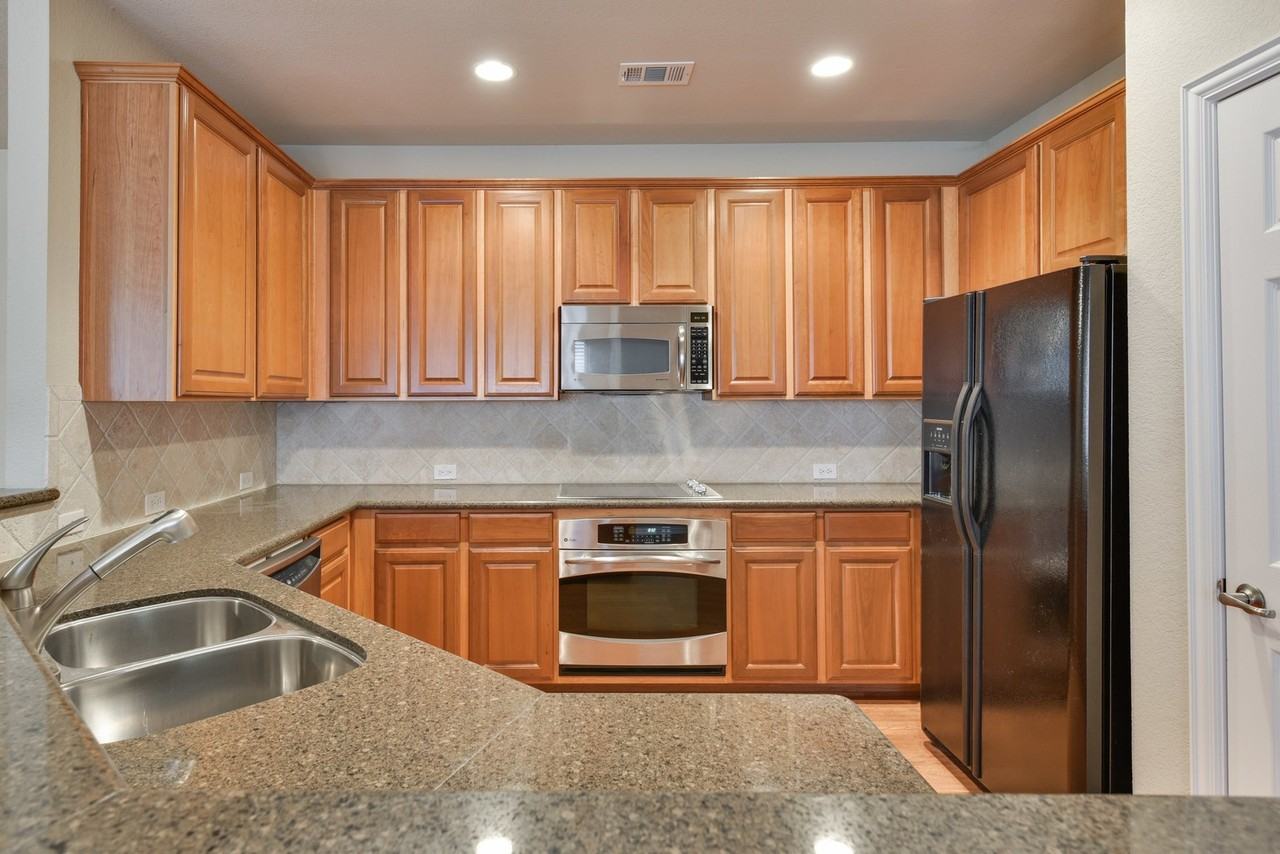 1707 Coronado St - Photo 6 of 22