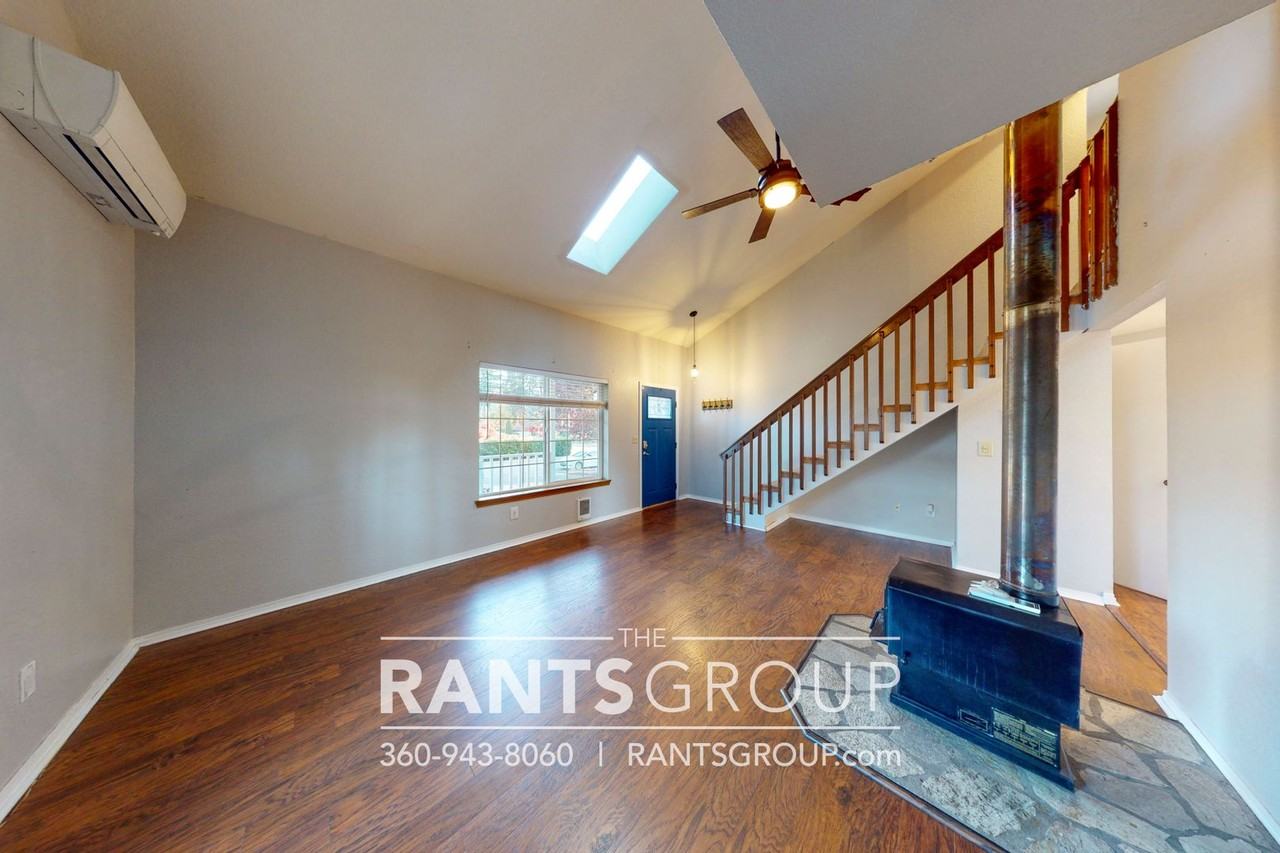 1629 Diamond Loop Se - Photo 6 of 29