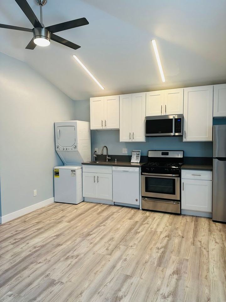 4134 Narragansett Ave - Photo 5 of 7