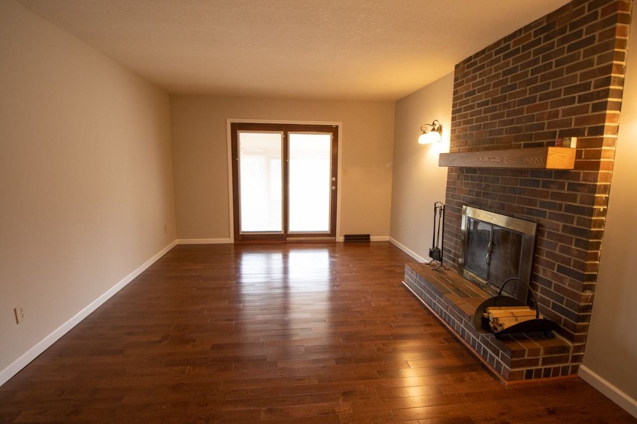 4202 Faurot Dr - Photo 6 of 25