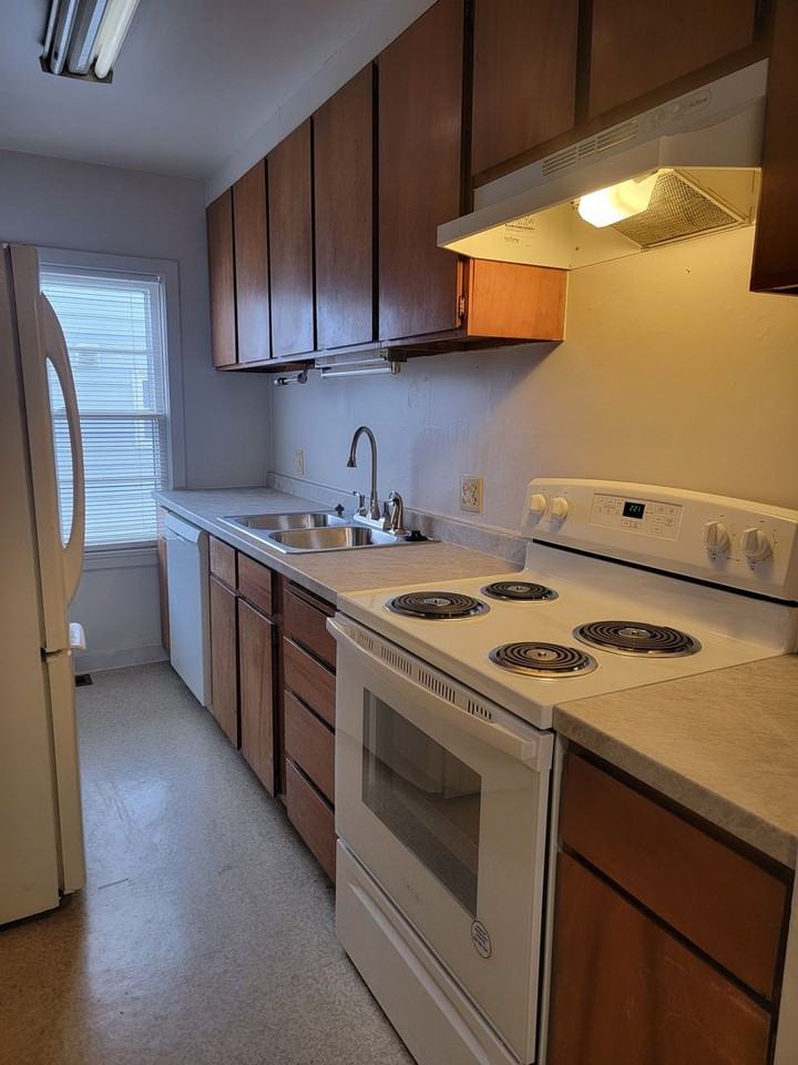 1513 Evergreen St - Photo 6 of 16