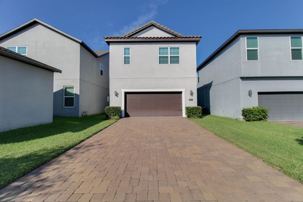 2235 White Feather Loop - Photo 3 of 23