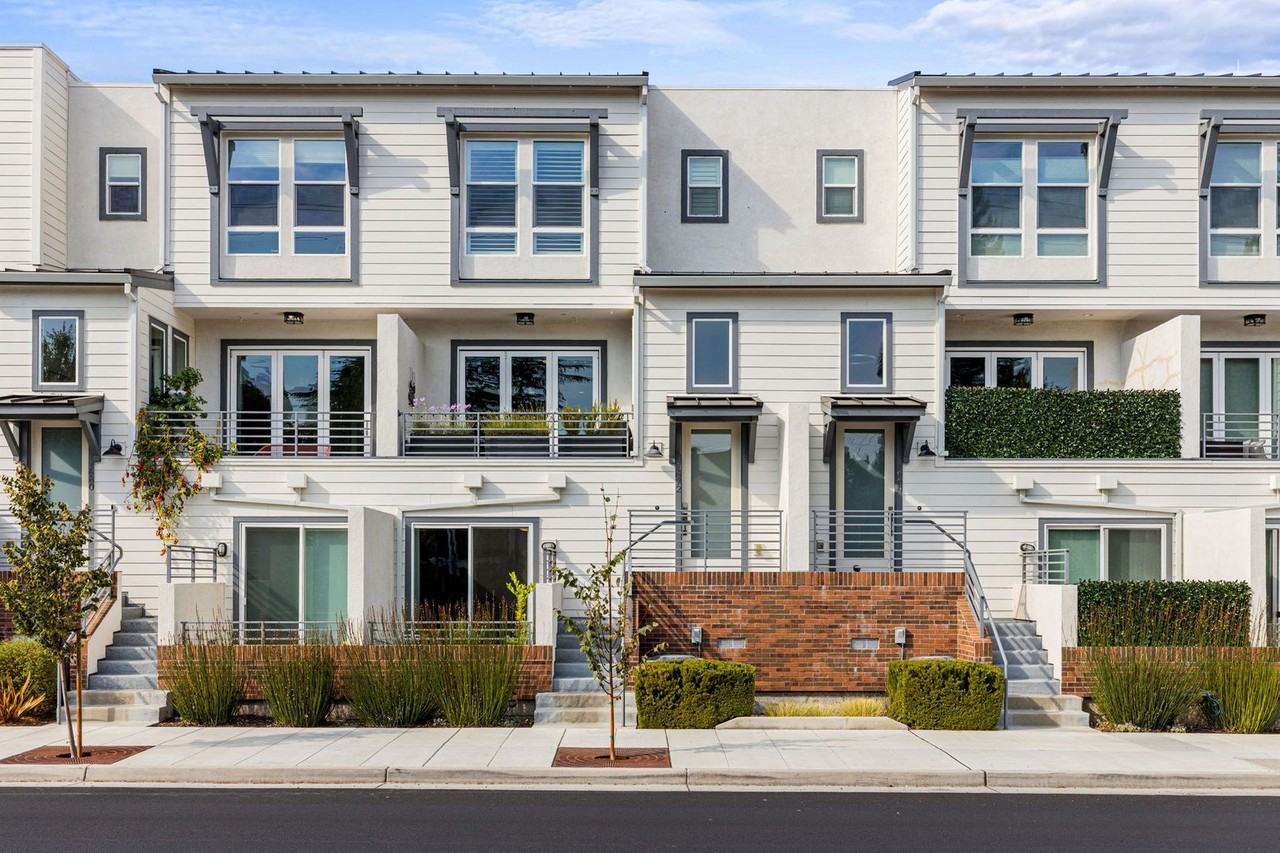 1672 3rd St - Photo 2 of 41