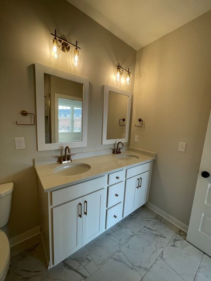 4874 Silas Ave - Photo 7 of 15