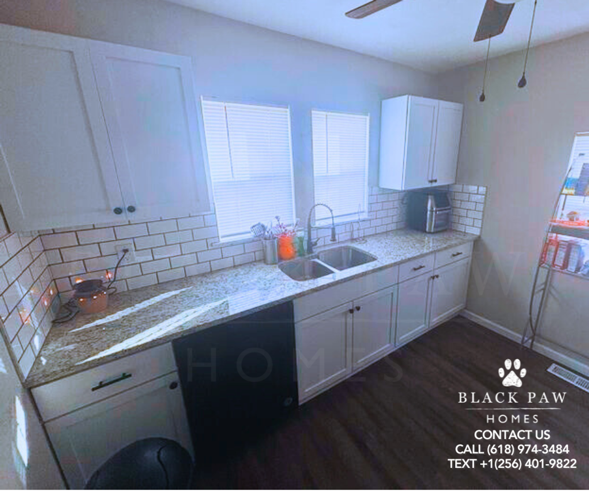 108 Sterling Dr - Photo 2 of 12