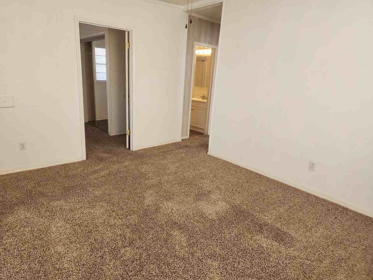 900 E Danube St - Photo 7 of 29