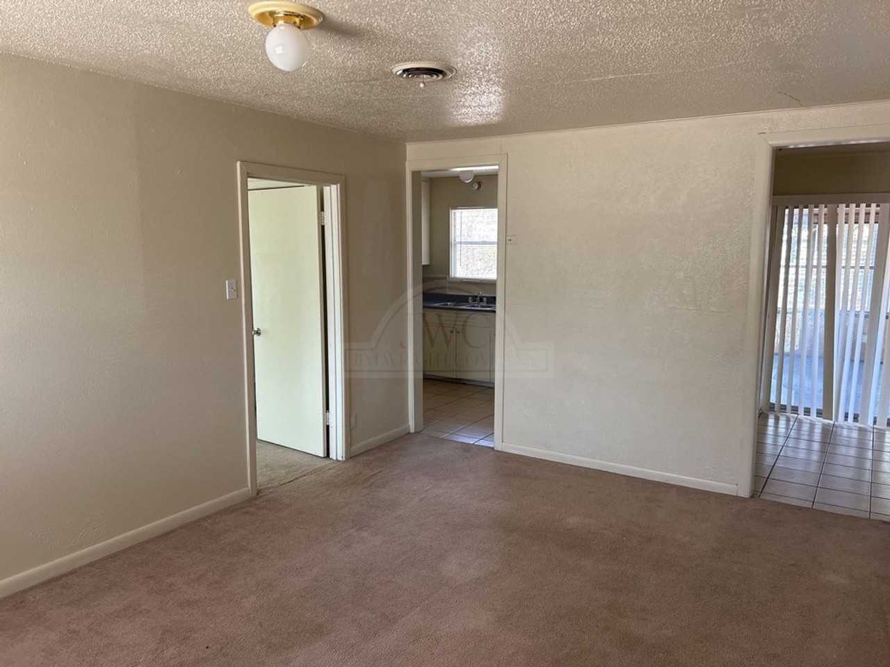 804 Jefferis Ave - Photo 2 of 28