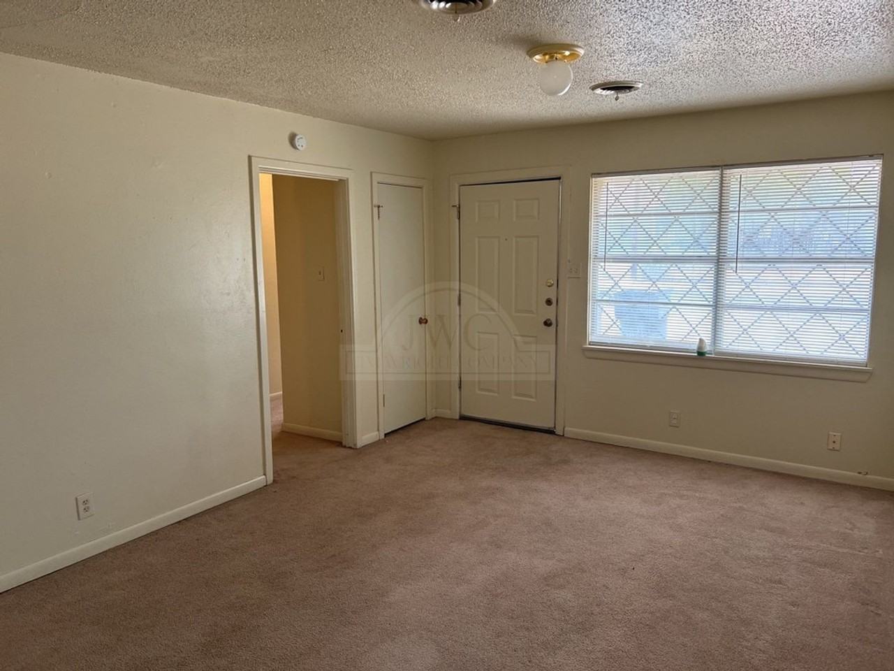 804 Jefferis Ave - Photo 3 of 28