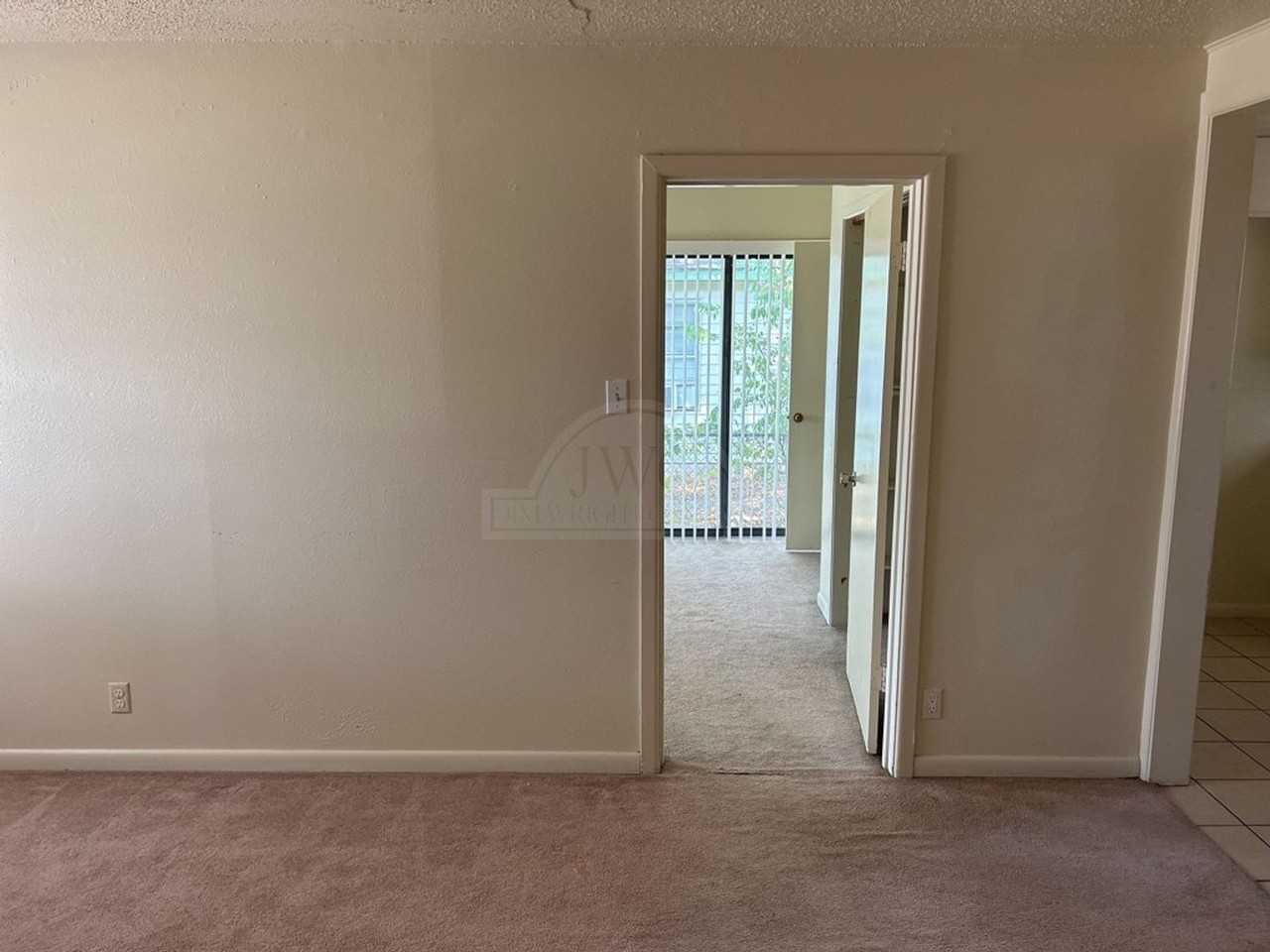 804 Jefferis Ave - Photo 6 of 28