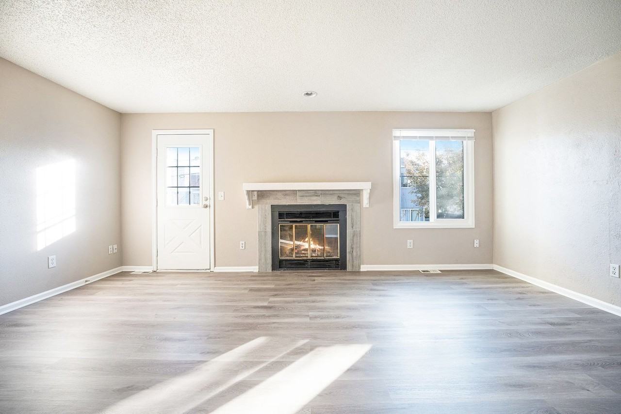 2286 W Hillside Ave - Photo 3 of 21