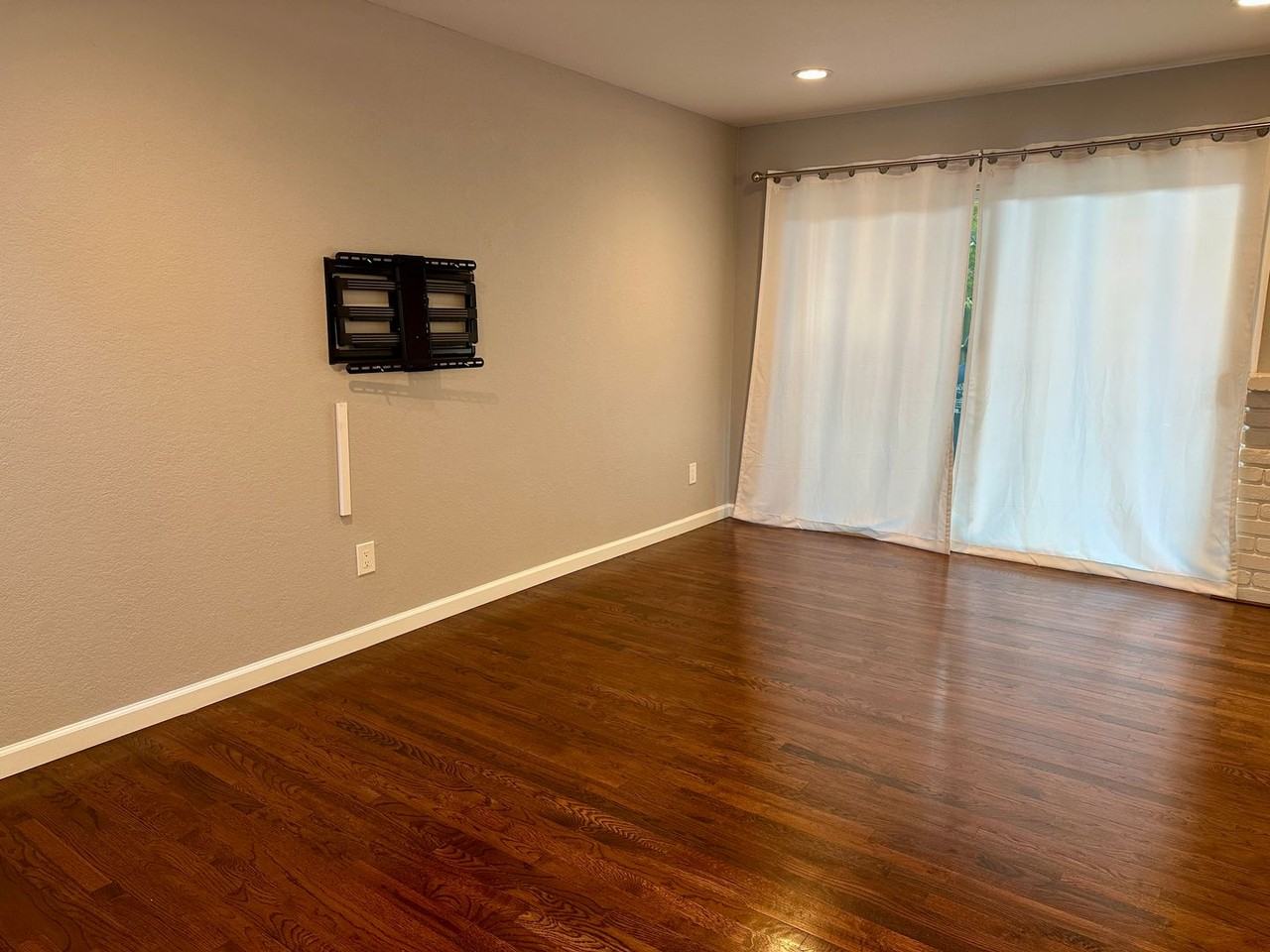 1128 Quail Run Ct - Photo 3 of 17
