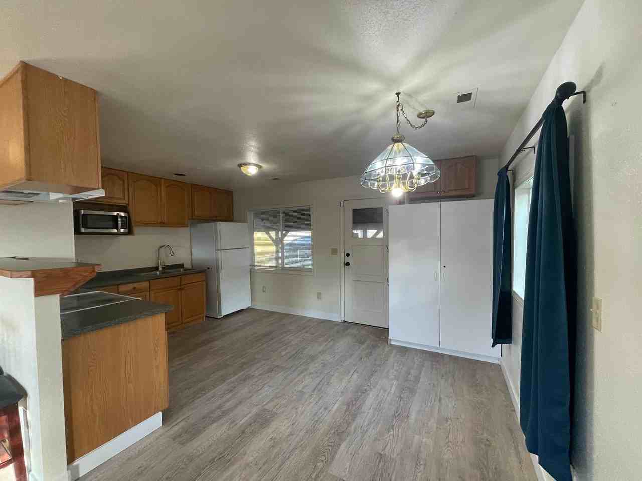 2621 Reid Ave - Photo 5 of 17