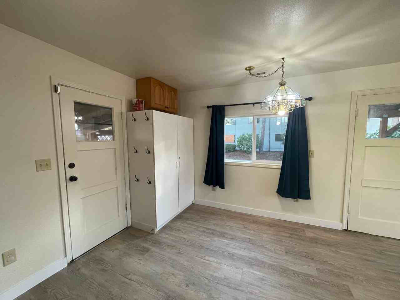 2621 Reid Ave - Photo 7 of 17