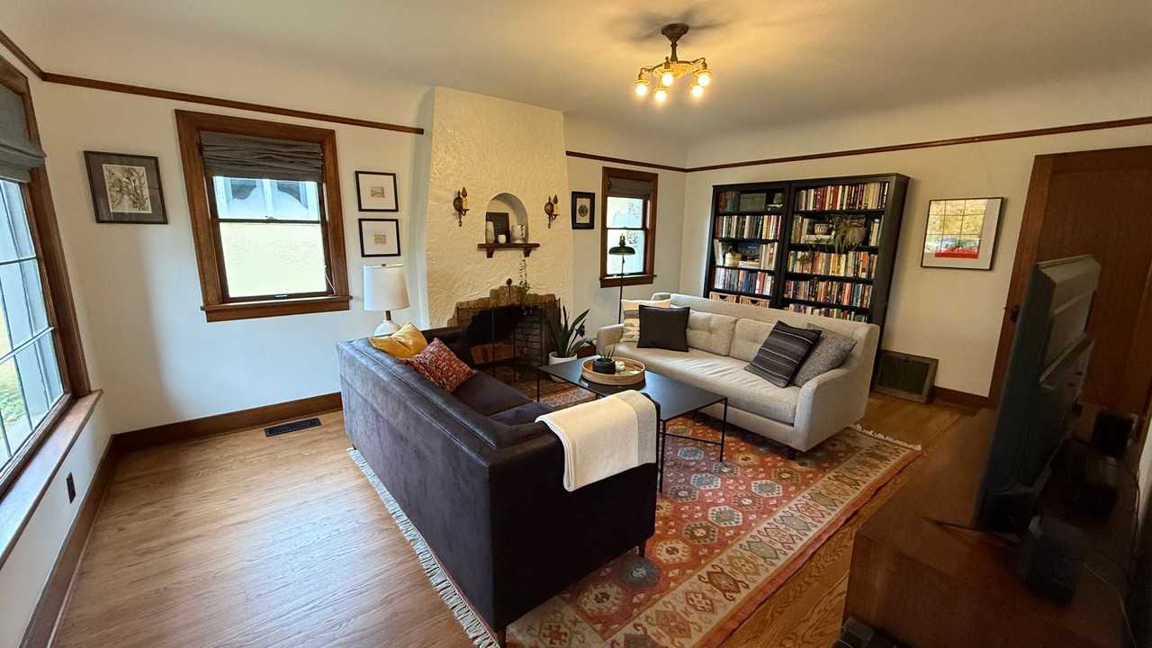 2144 Se 59th Ave - Photo 3 of 36