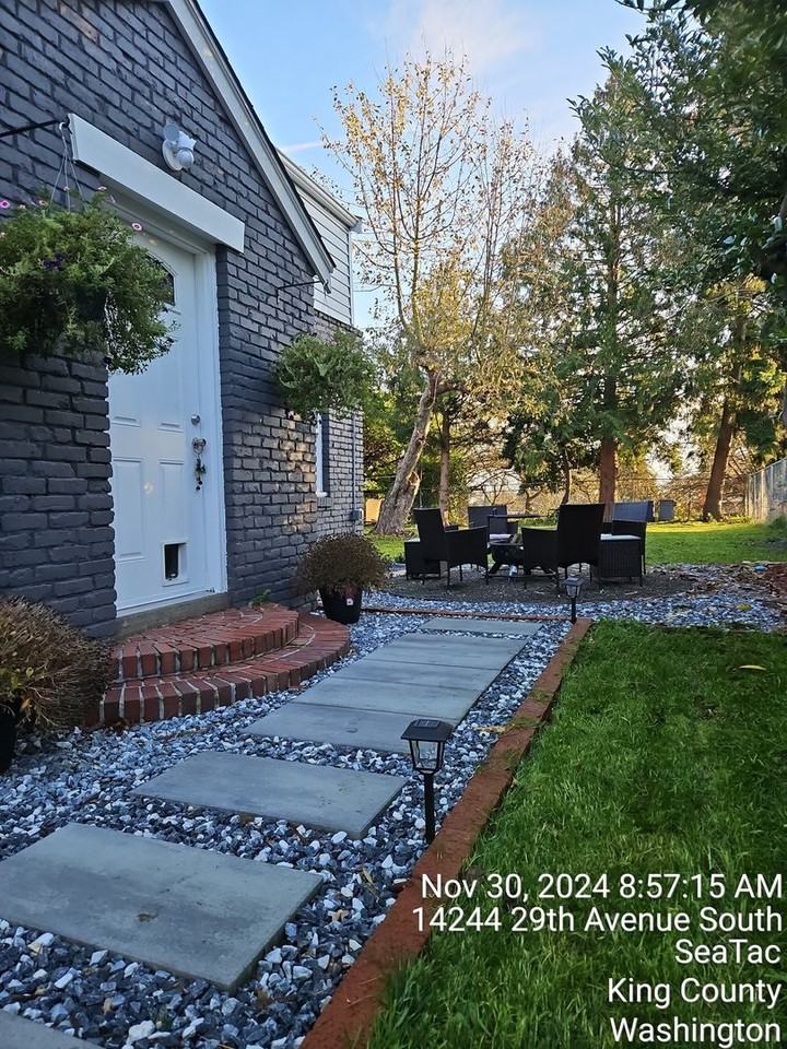 14244 29th Ave S - Photo 2 of 37
