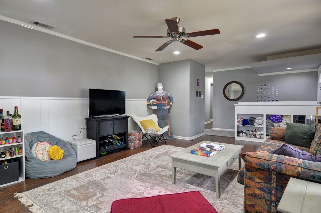 3715 Jeanette Dr - Photo 4 of 25