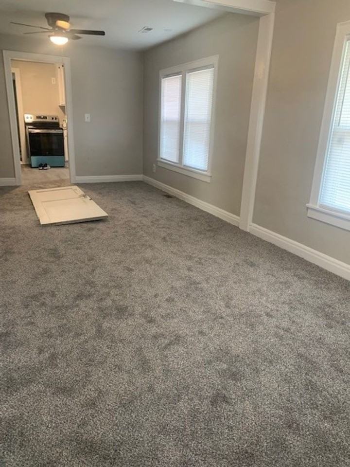 816 Aladdin St - Photo 3 of 11