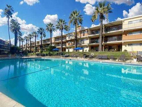 12360 Riverside Dr - Photo 7 of 15