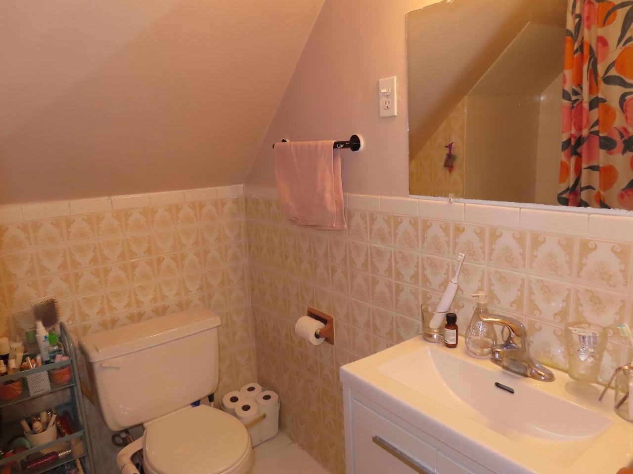 Brunswick Ave & Bloor St W #3 - Photo 6 of 8