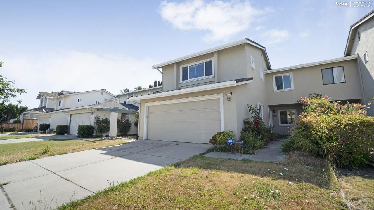 3056 Mountain Dr - Photo 2 of 50