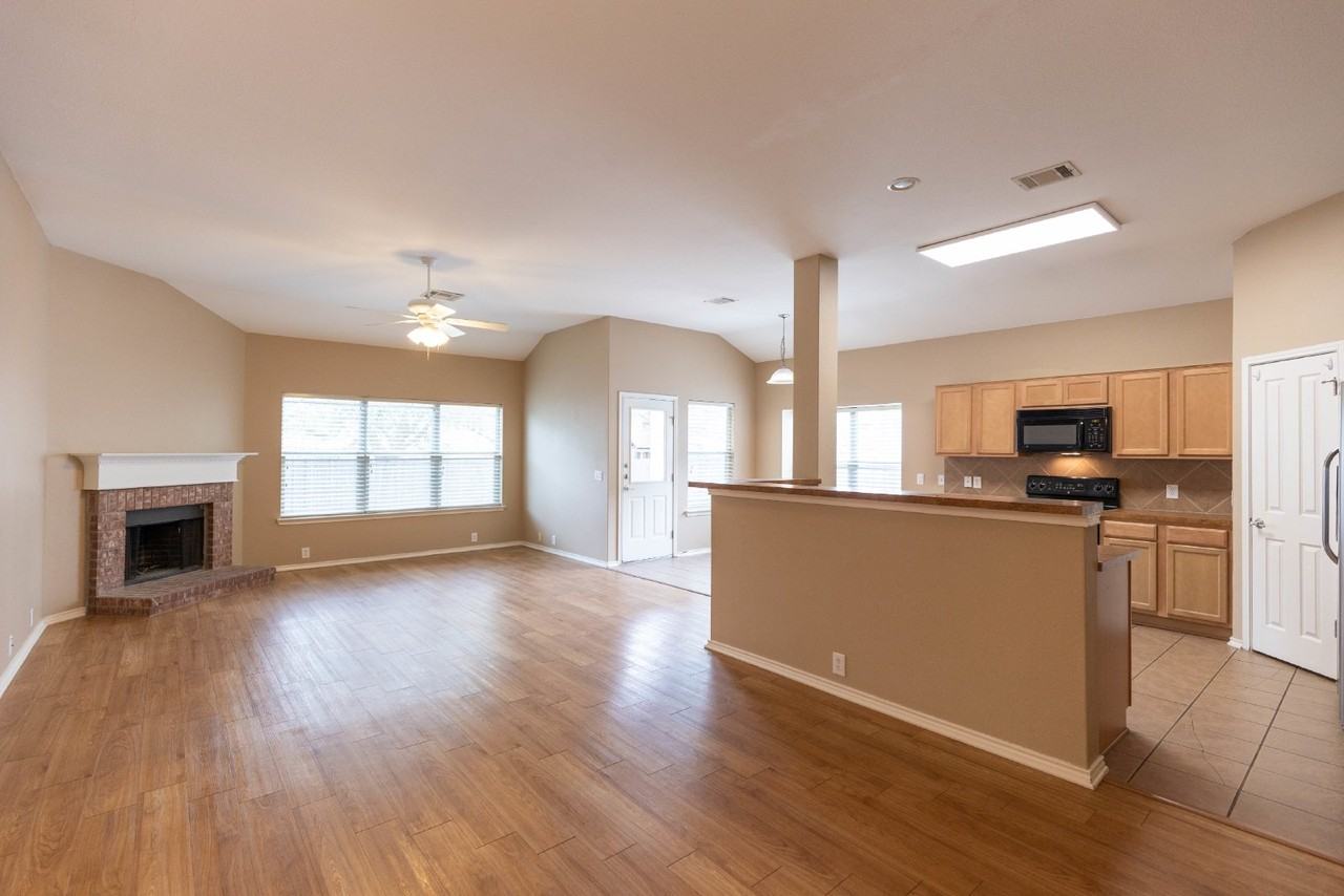 648 Rooster Run - Photo 3 of 27