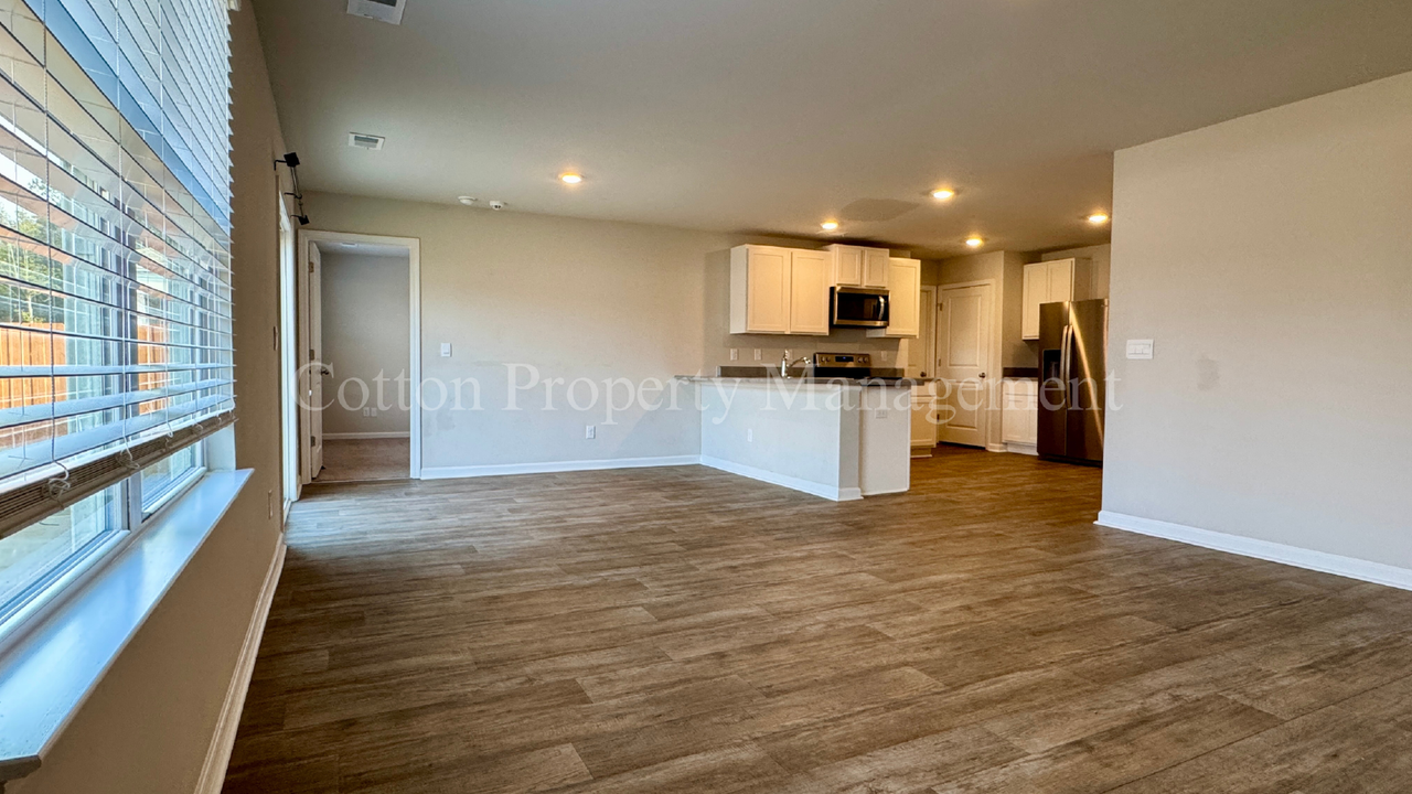 1114 Forest Glen Dr Ne - Photo 5 of 29