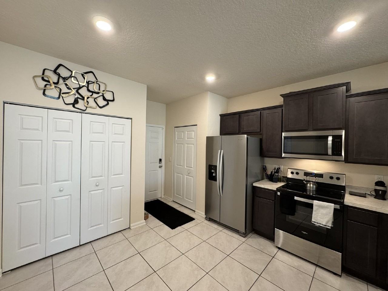 916 Observatory Pkwy - Photo 2 of 9