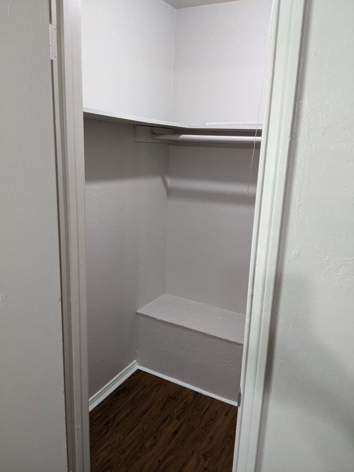 Enclave Apartments - Photo 7 of 41