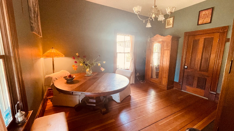 1104 Madison St - Photo 4 of 22