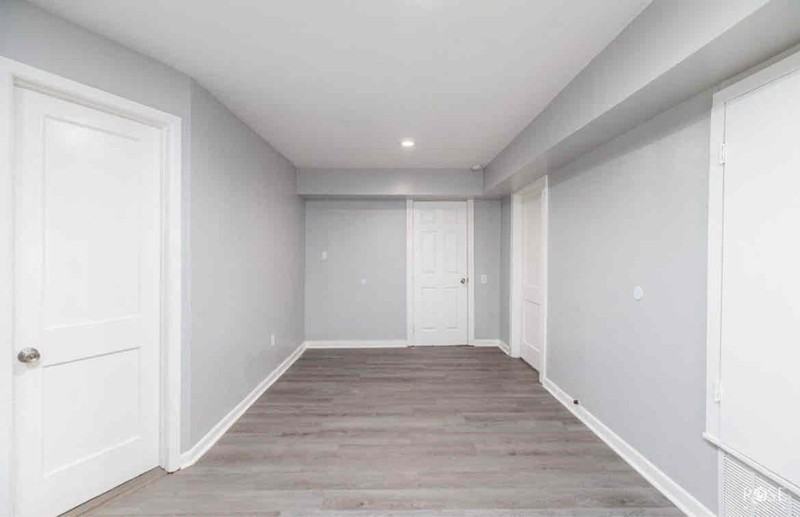 912 N Monroe St - Photo 2 of 18