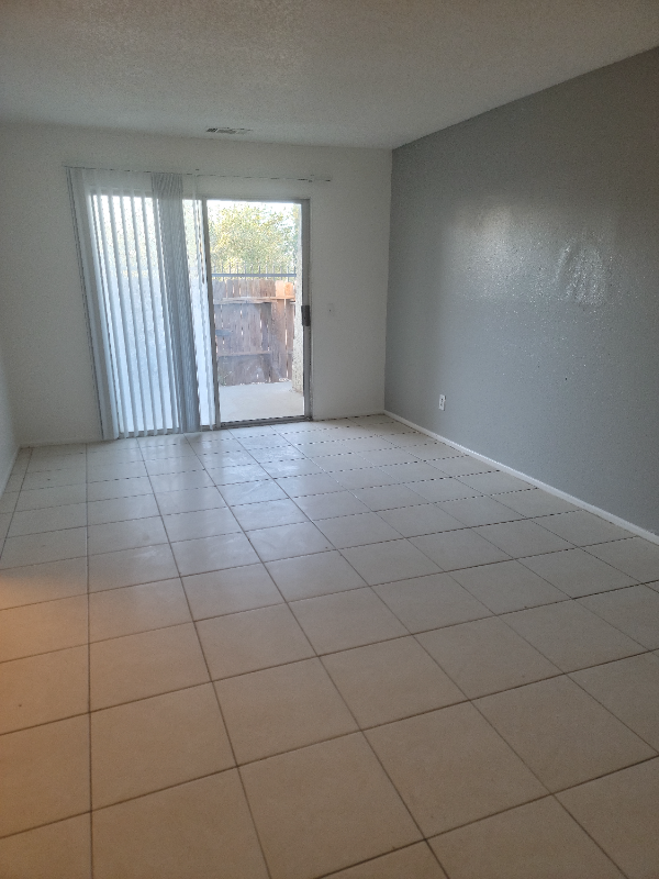 18635 Larkspur Rd #8 - Photo 3 of 6