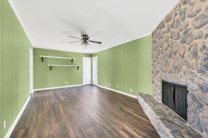 553 Springmont Blvd - Photo 3 of 20