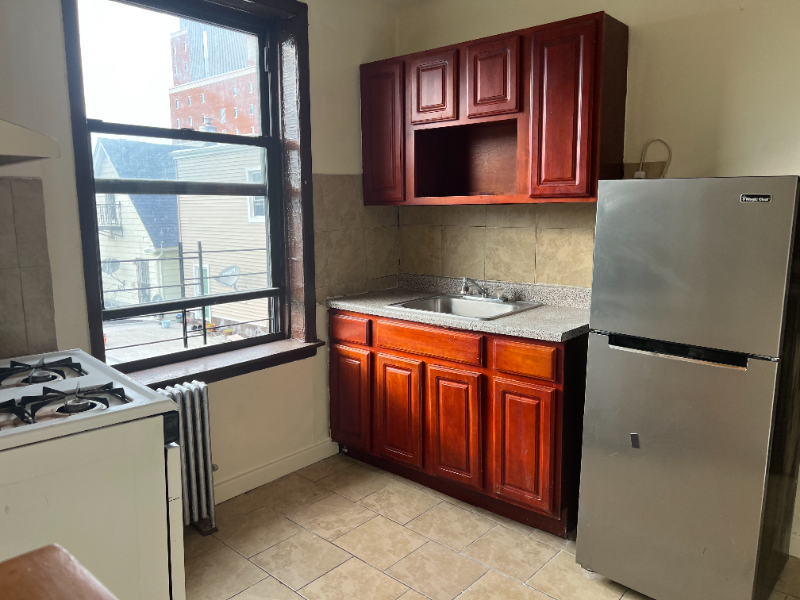 425 Rose Ave #10 - Photo 6 of 10