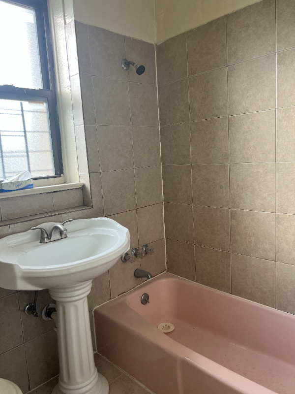 425 Rose Ave #10 - Photo 7 of 10