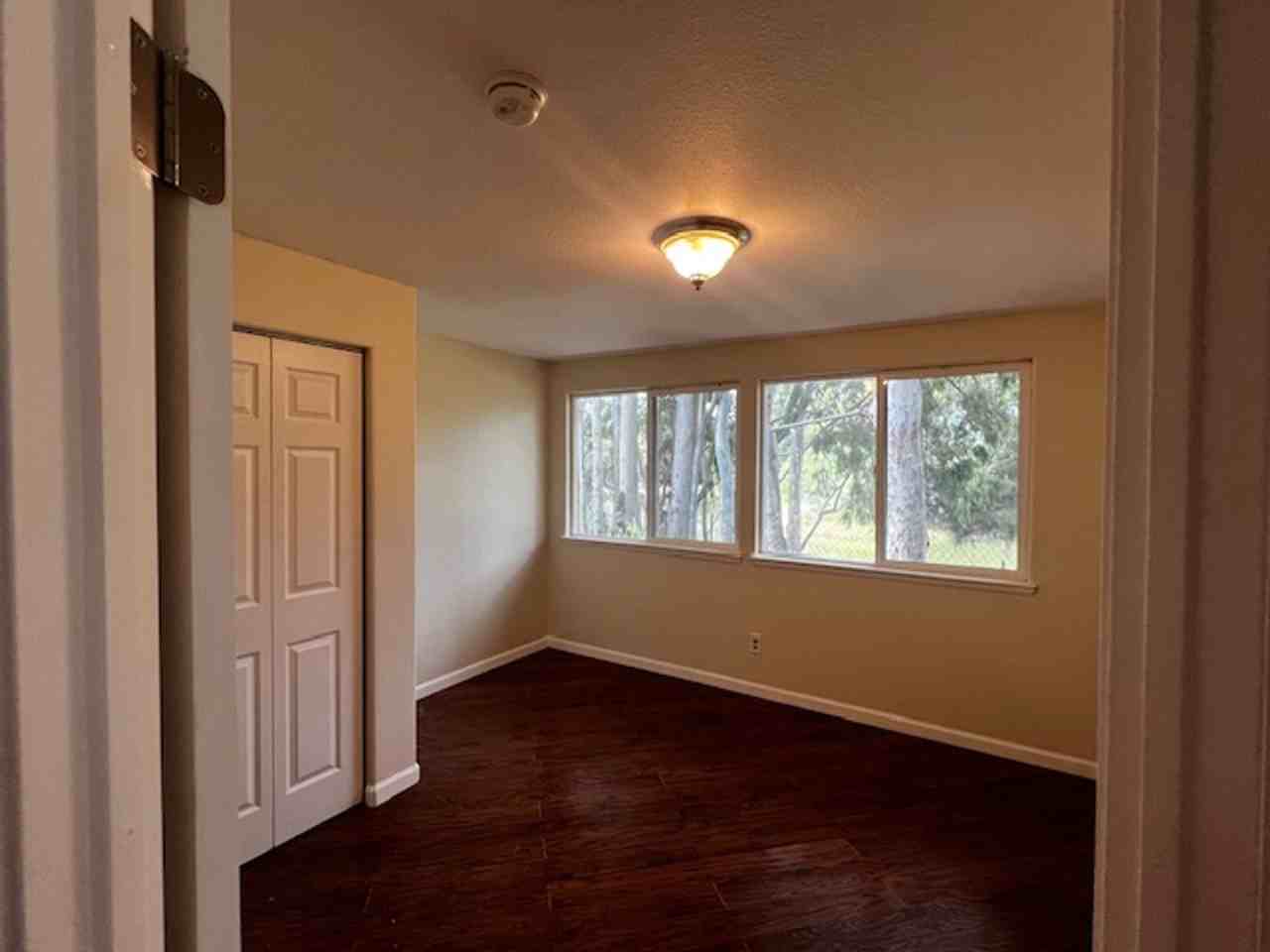 104  Lakeview - Photo 4 of 7