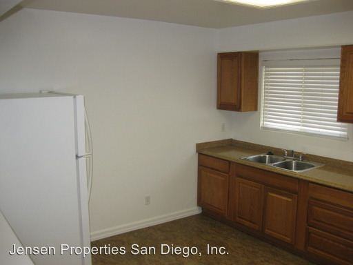 423 5th St - Photo 3 of 16