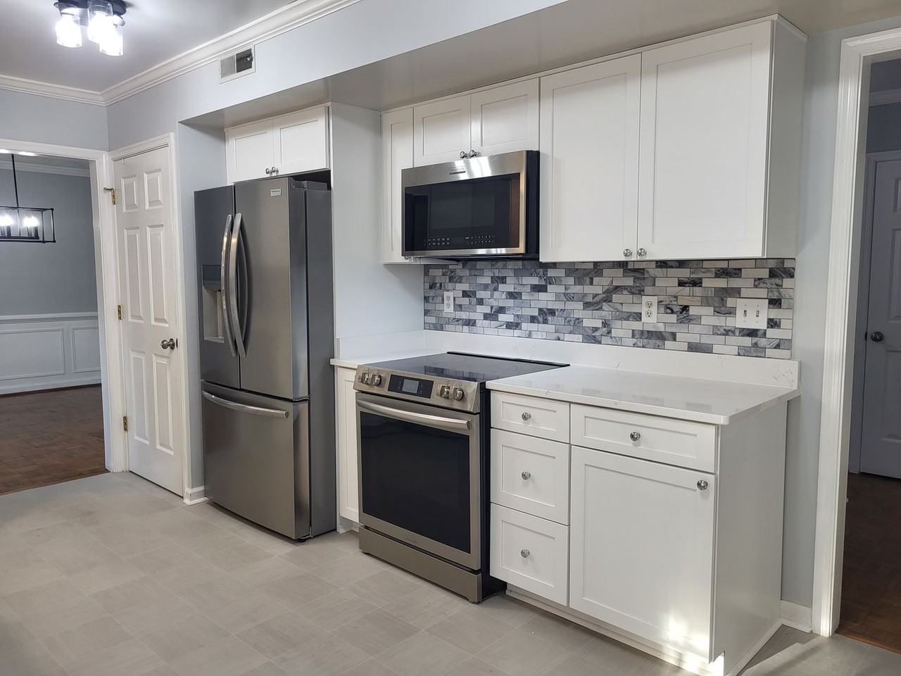 1205 Bixham Ln - Photo 3 of 19