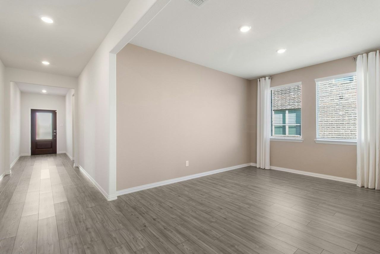 168 Chamberlain Drive - Photo 4 of 41