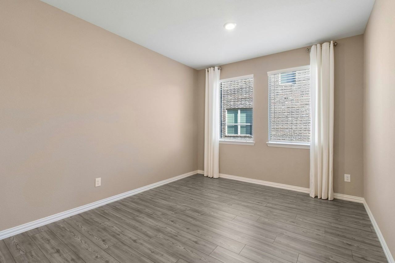 168 Chamberlain Drive - Photo 6 of 41