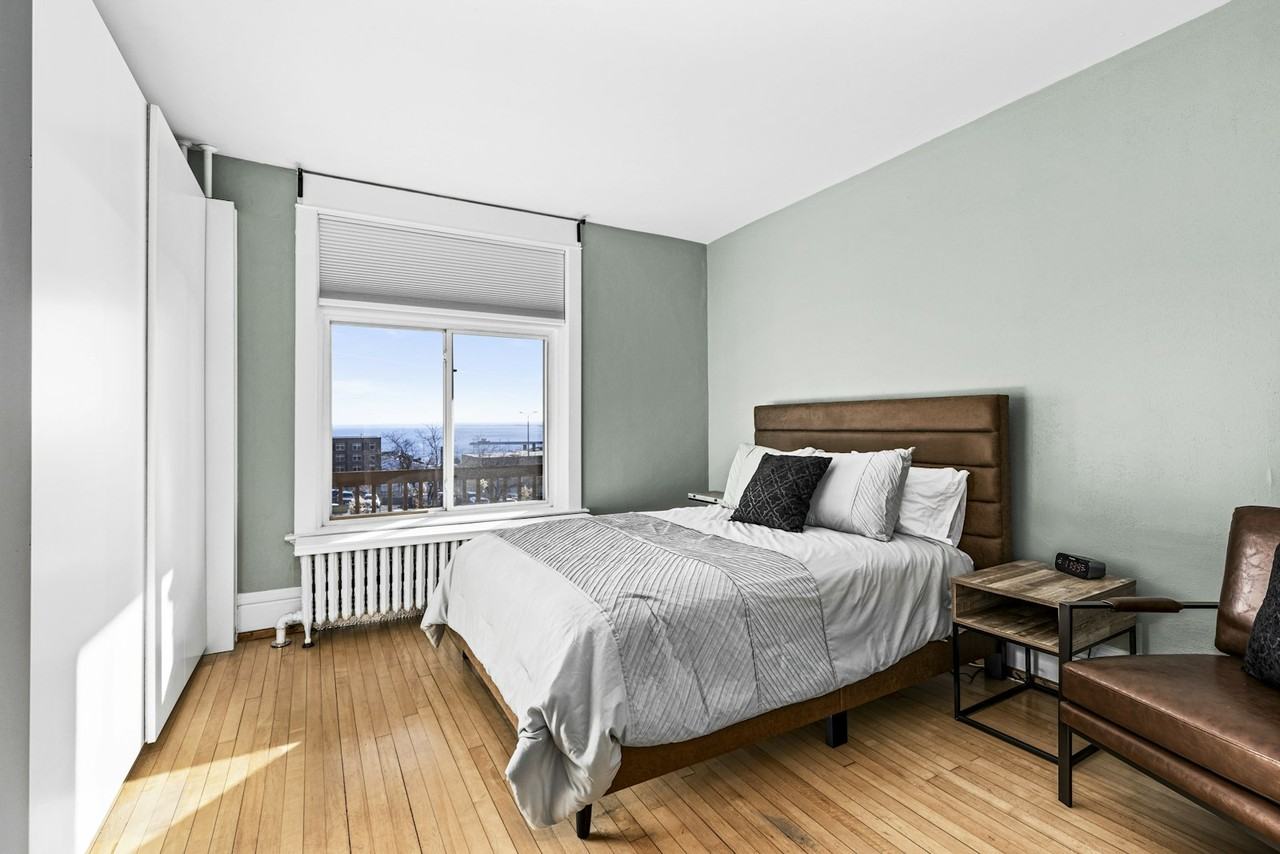 209 East 3rd Street, Unit 209 Lower - Photo 5 of 15