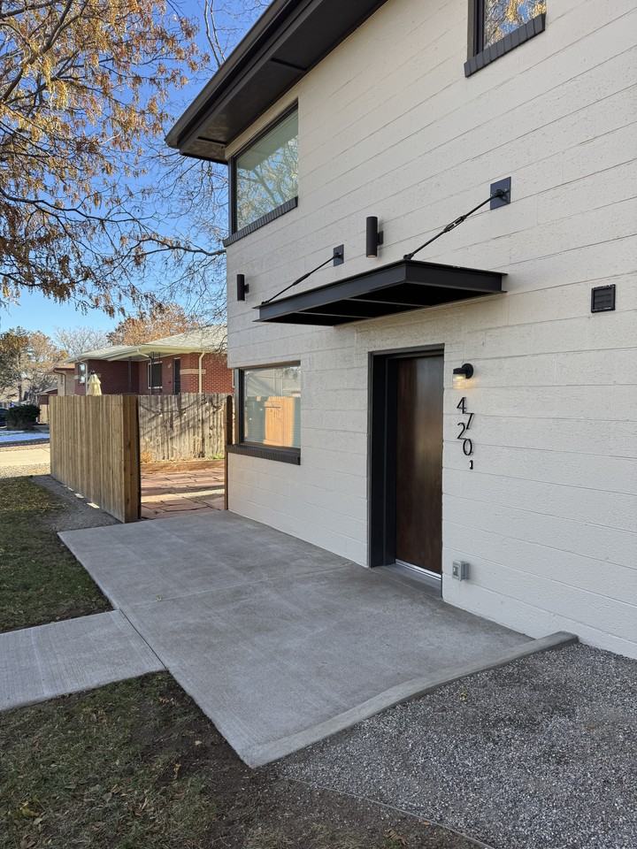 4720 Lamar St #NA - Photo 2 of 25