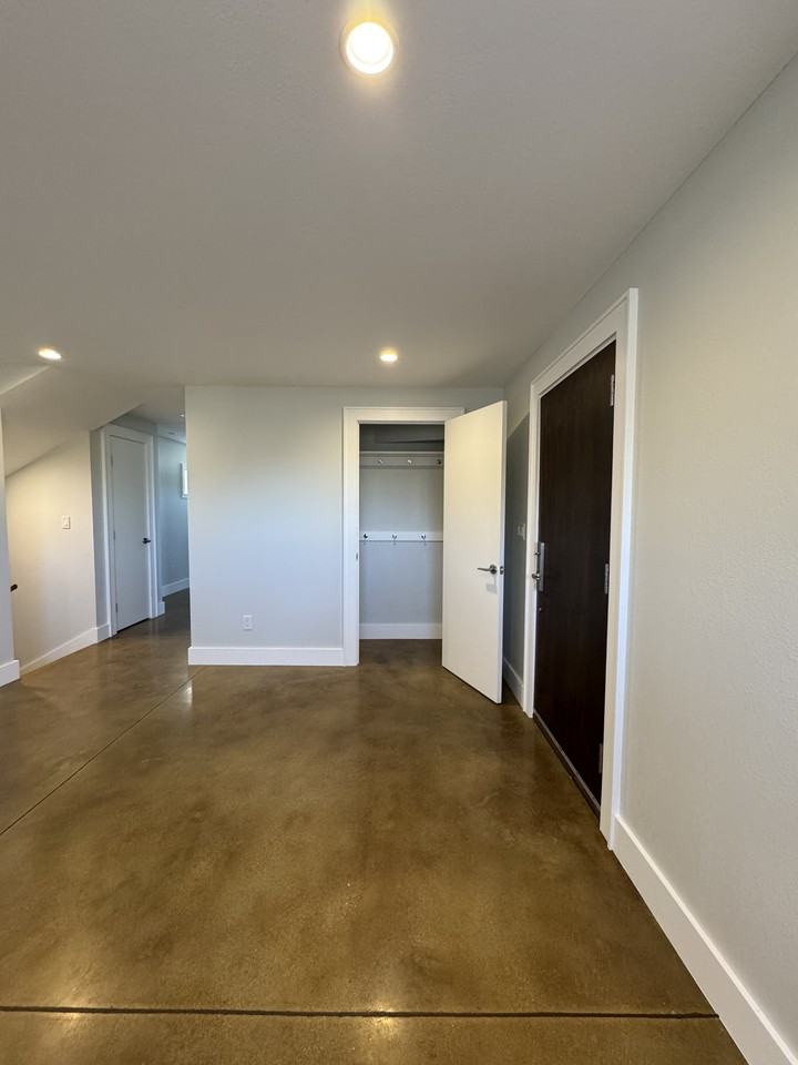 4720 Lamar St #NA - Photo 3 of 25