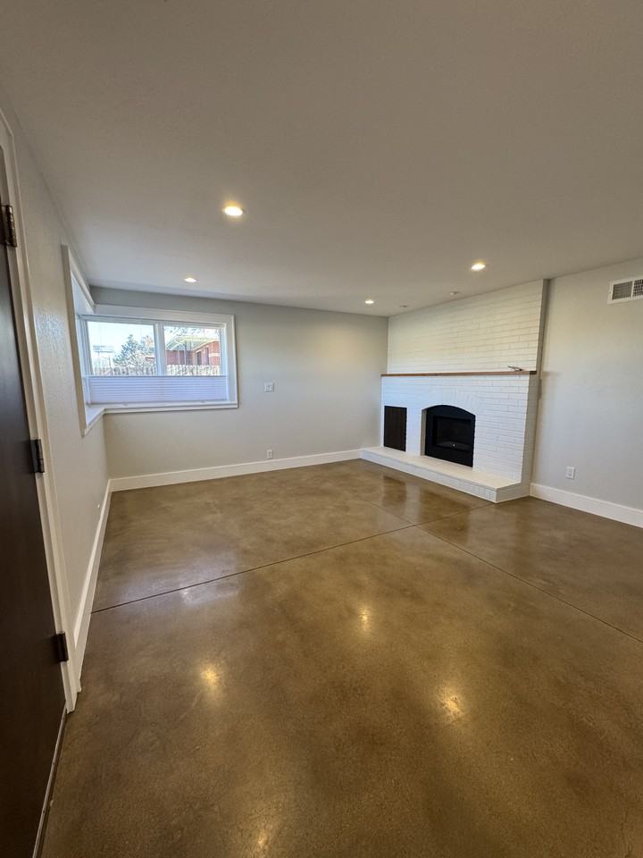 4720 Lamar St #NA - Photo 4 of 25