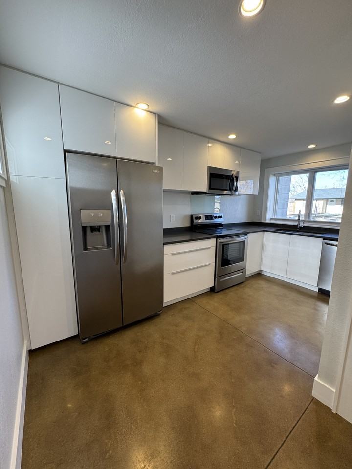 4720 Lamar St #NA - Photo 7 of 25