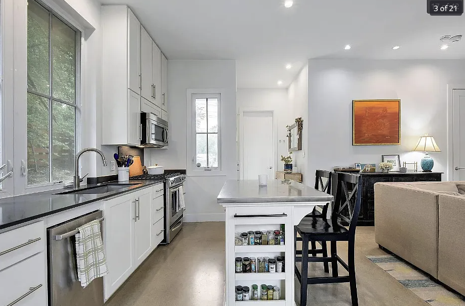 708 Cardinal Ln #B - Photo 3 of 21