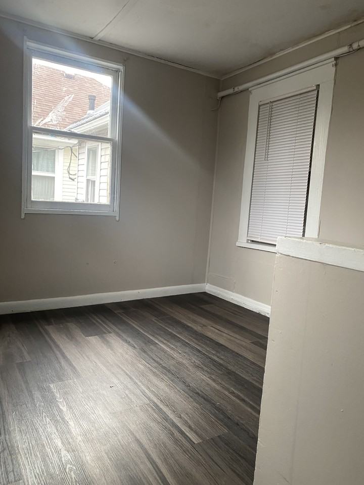 731 Cottage Ave #FL2 - Photo 3 of 14