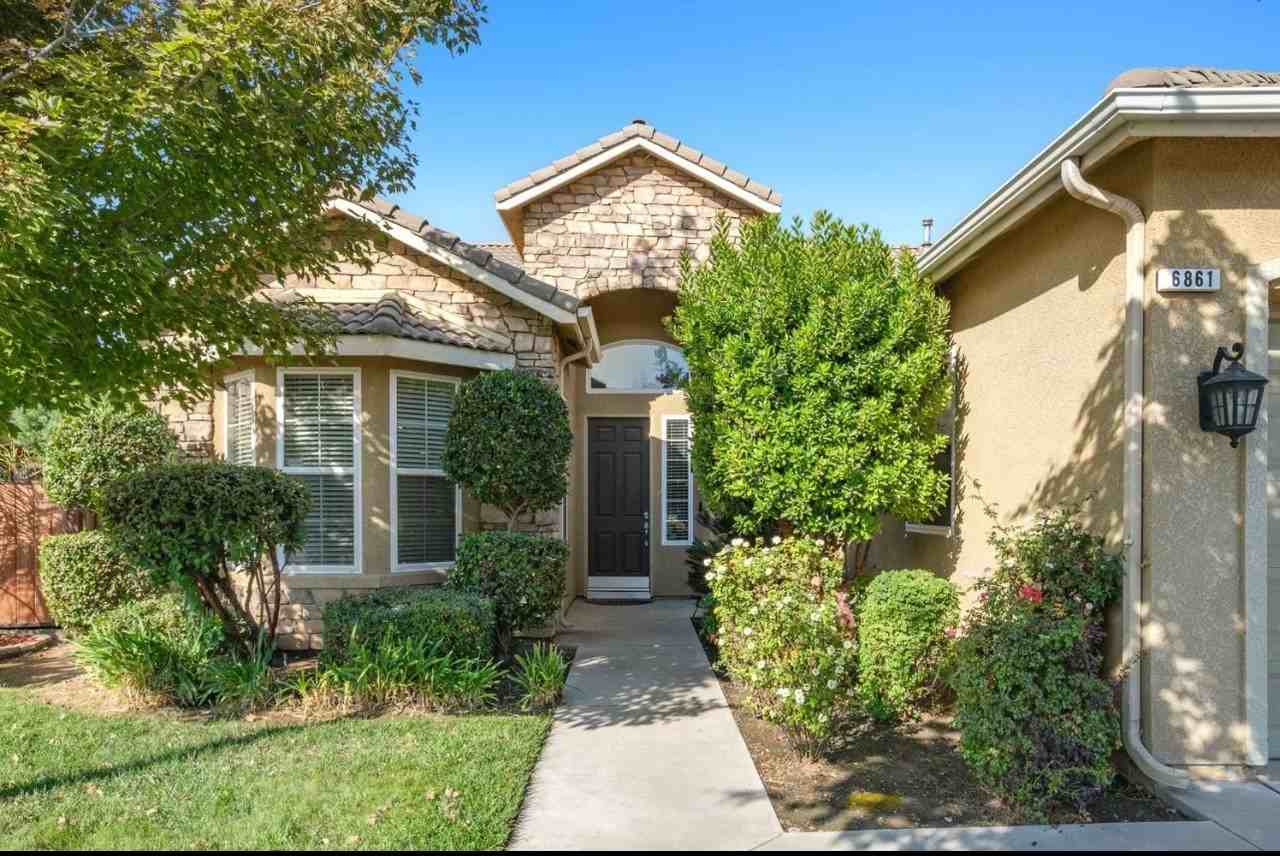 6861 N Cresta Ave #NA - Photo 2 of 21