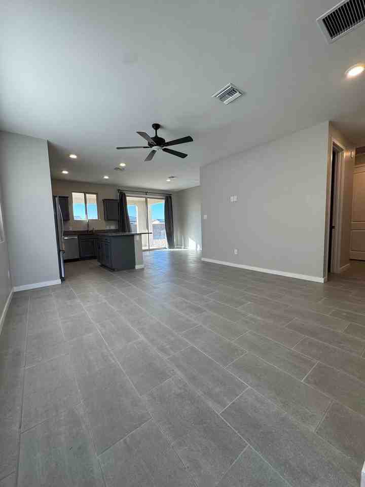 7591 E 35th Ln - Photo 2 of 17