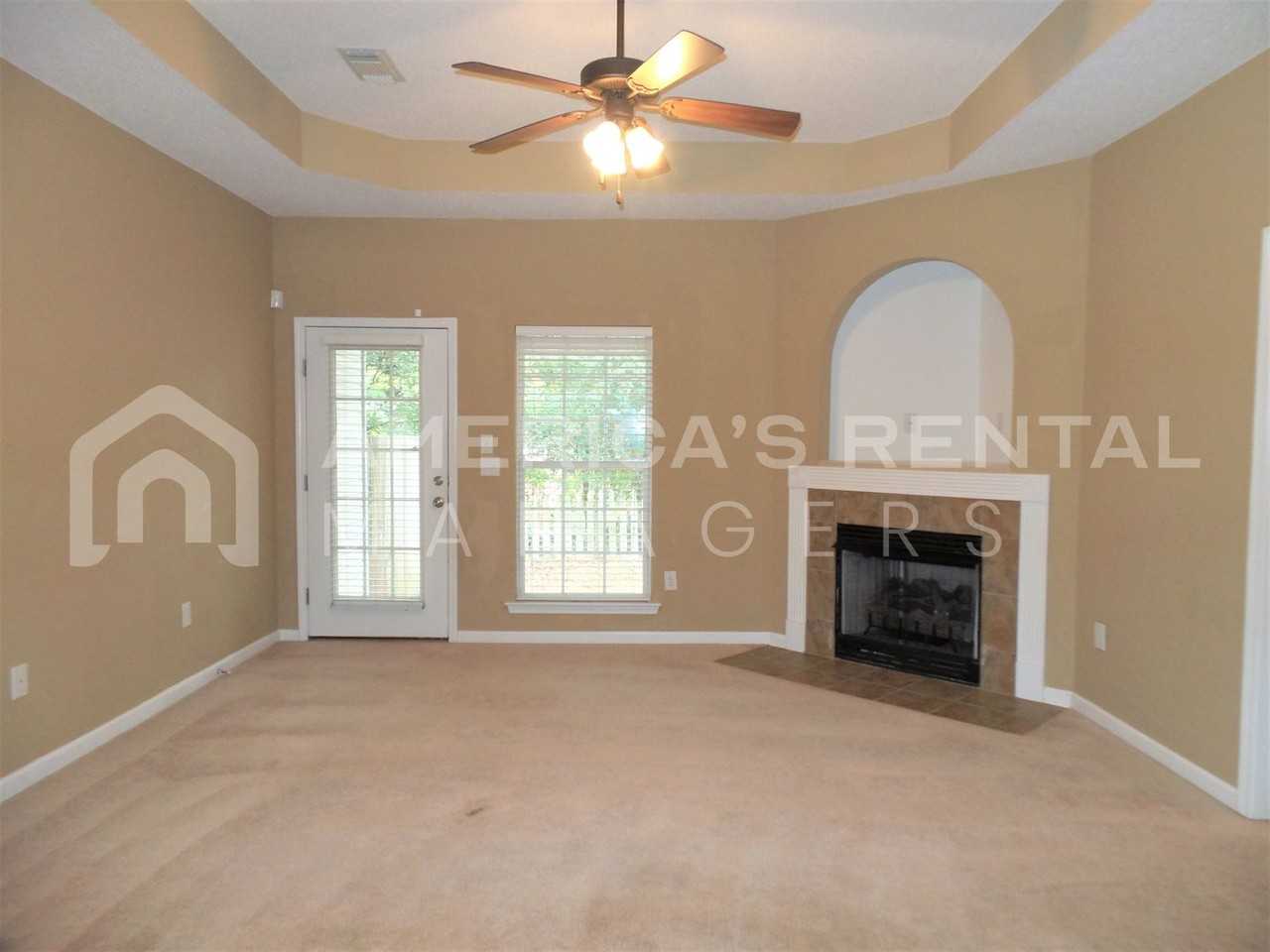 6704 Covington Villas Dr - Photo 2 of 14