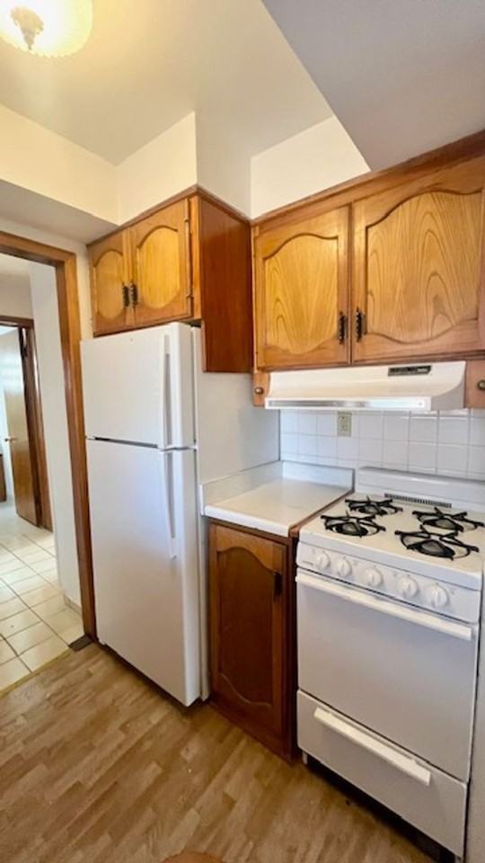 56 W Porter Ln #B - Photo 3 of 15